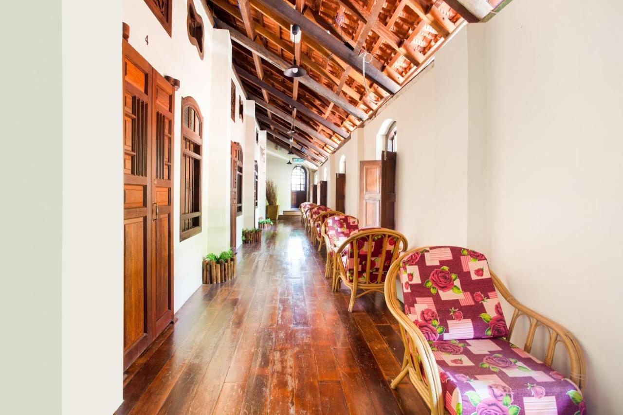 Oyo 89481 Rg Heritage Boutique George Town Bagian luar foto